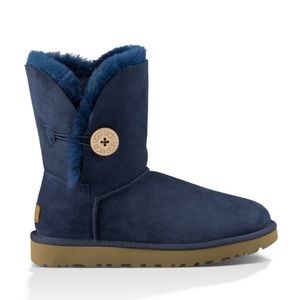 Authentic Ugg Bailey Button